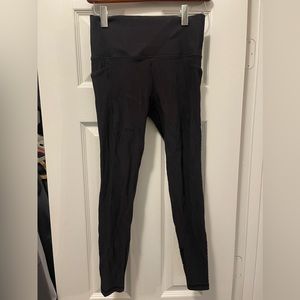Athleta Ribbed Black Salutation Legging w pockets SM